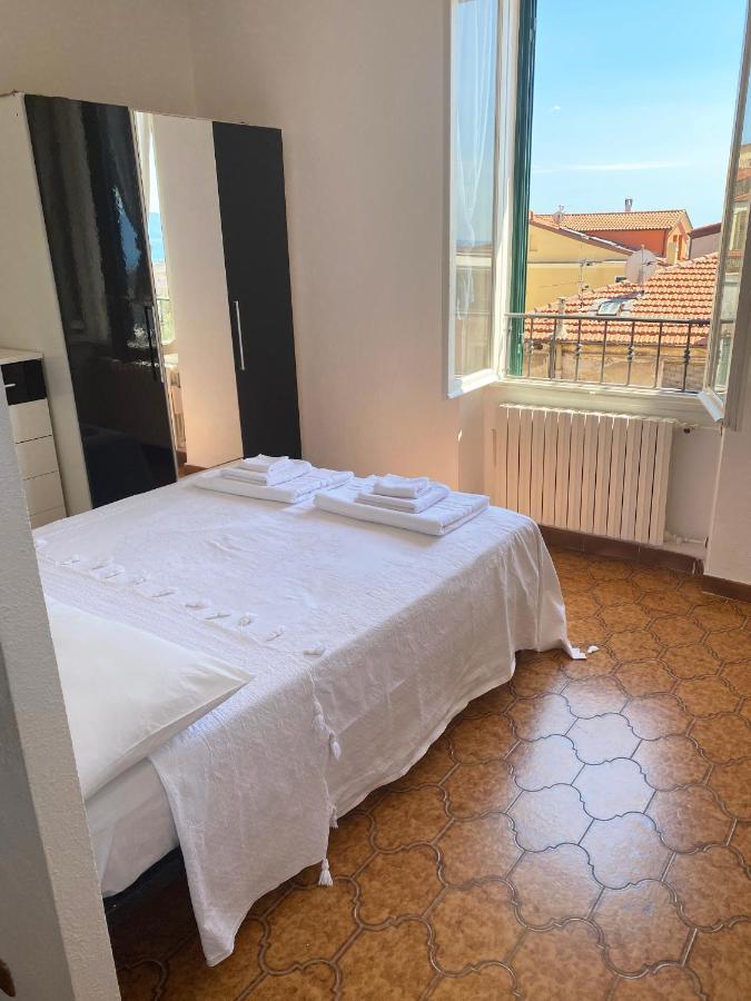 Casa Petra - Appartamento Vista Mare Citta Vecchia Bordighera Luaran gambar